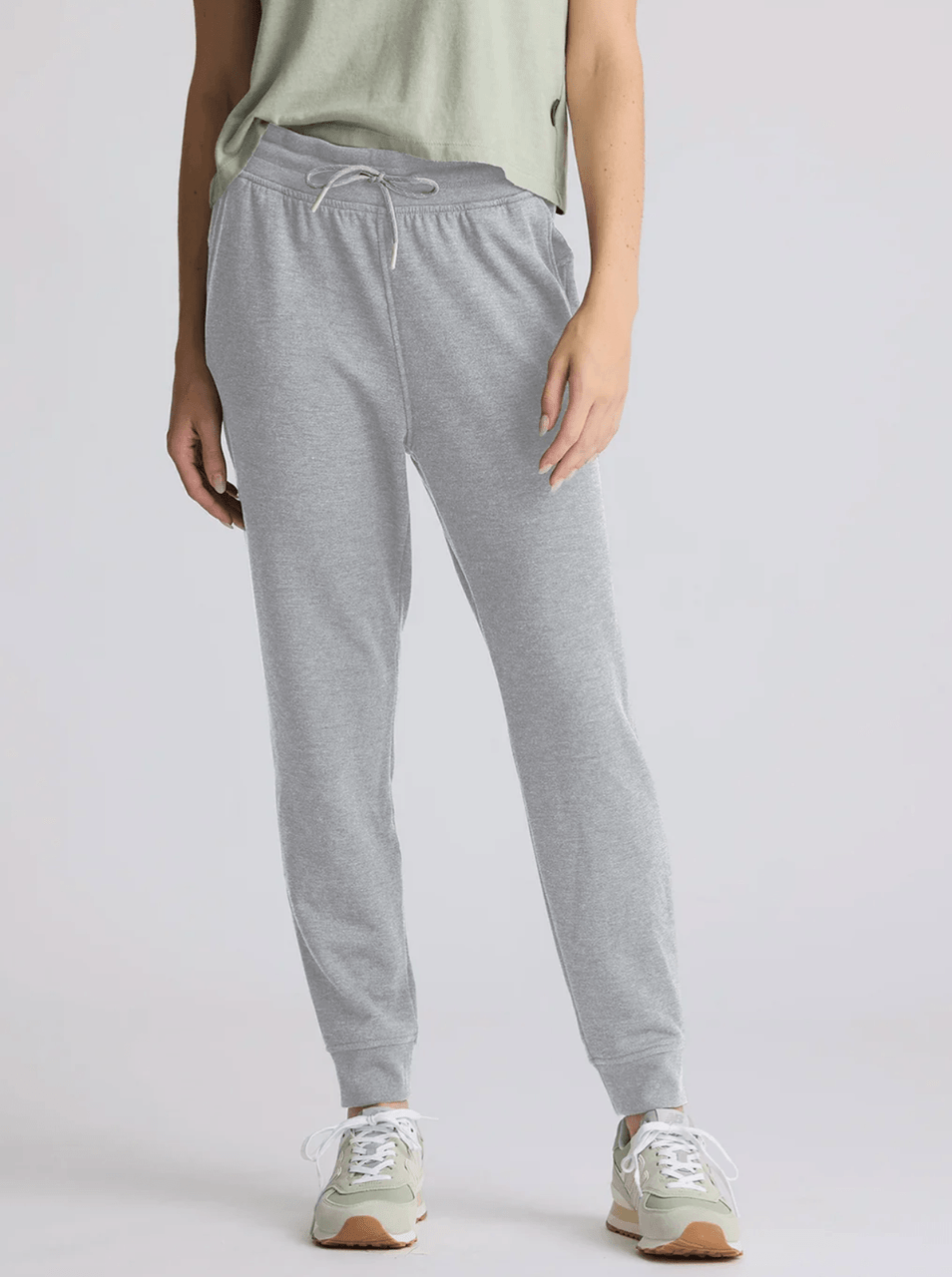 Free Fly Women's Bamboo Lightweight Fleece Jogger Light Heather Grey