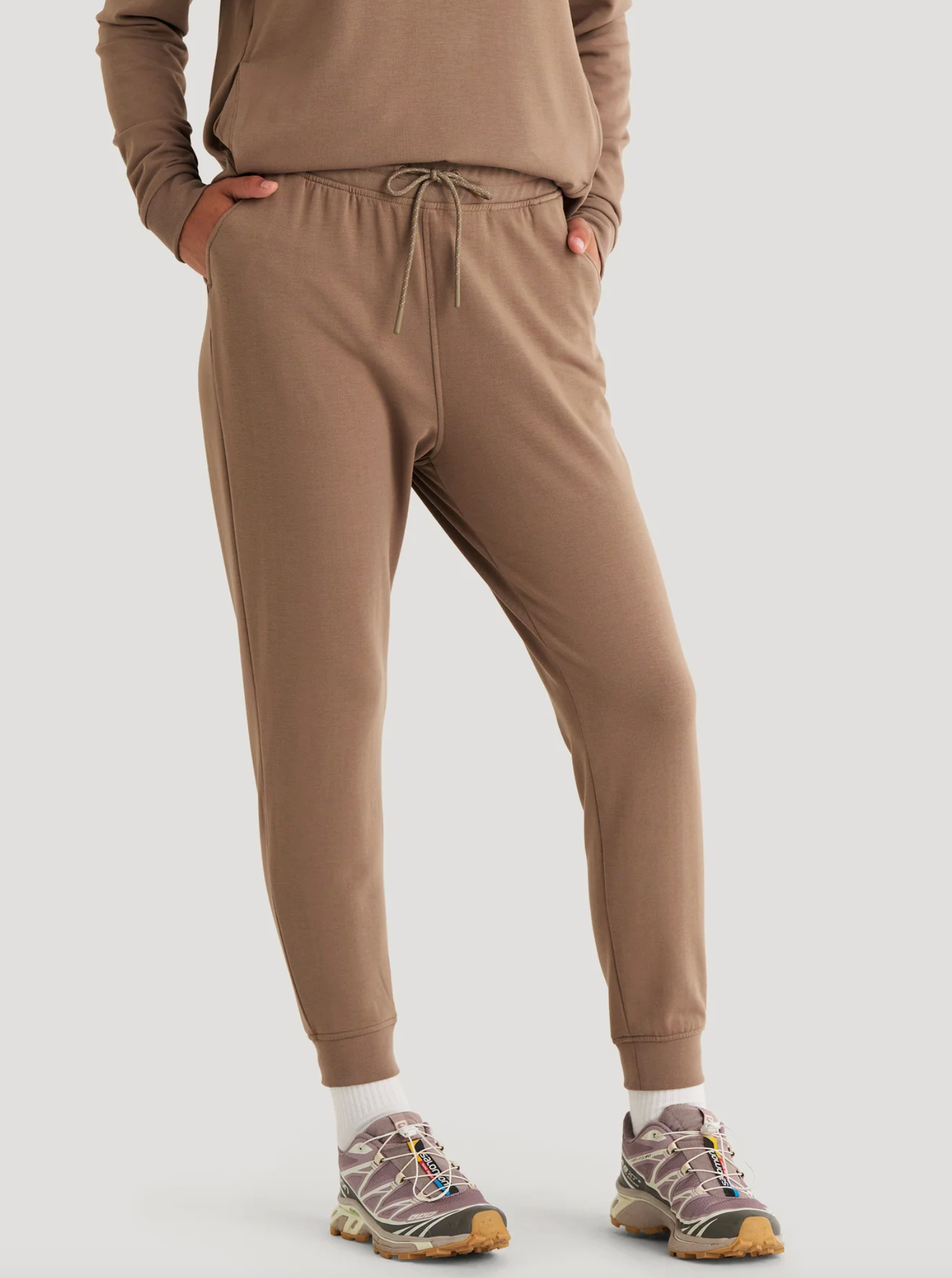 Free Fly Women's Bamboo Lightweight Fleece Jogger Fossil