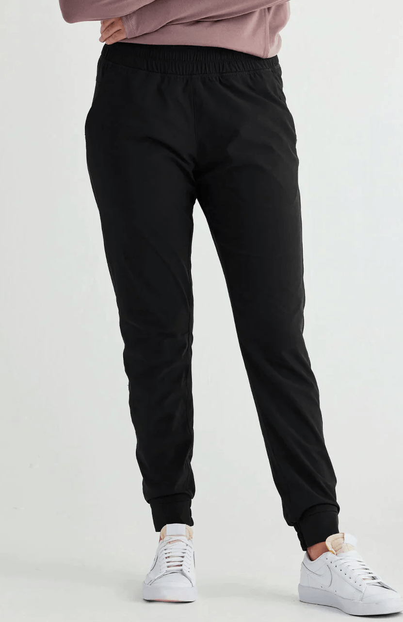 Free Fly Women's Pull-On Breeze Jogger Black