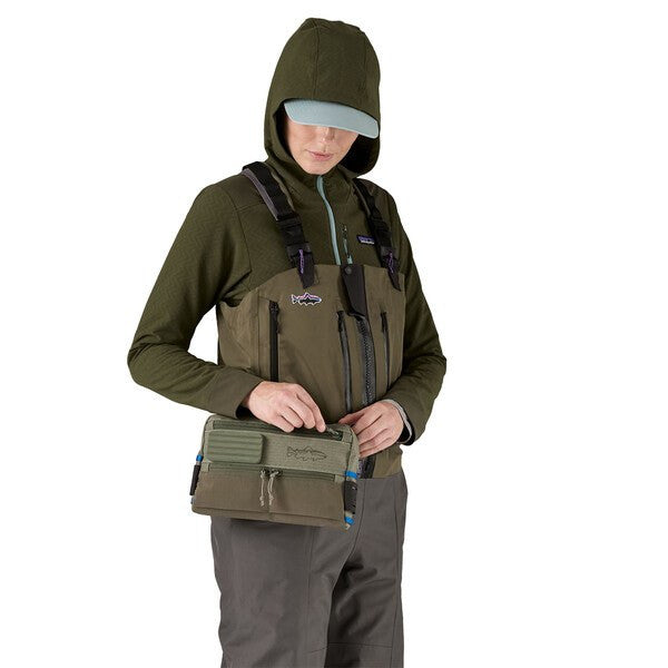 Patagonia Stealth Switch Pack 3L On Hip